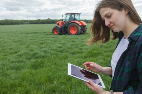 IsoMatch-FarmCentre-Ipad-jpg-gg28tu0jei